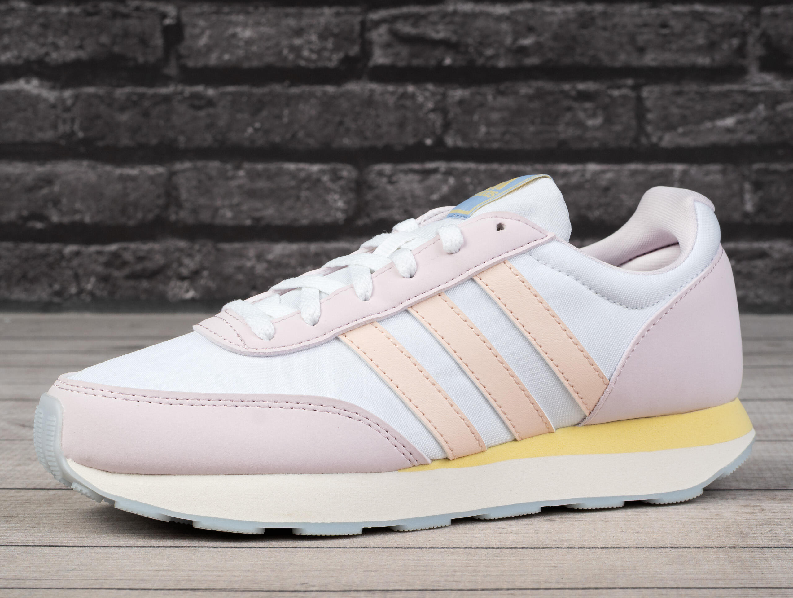 Buty damskie sportowe do chodzenia Adidas RUN 60S 3/7