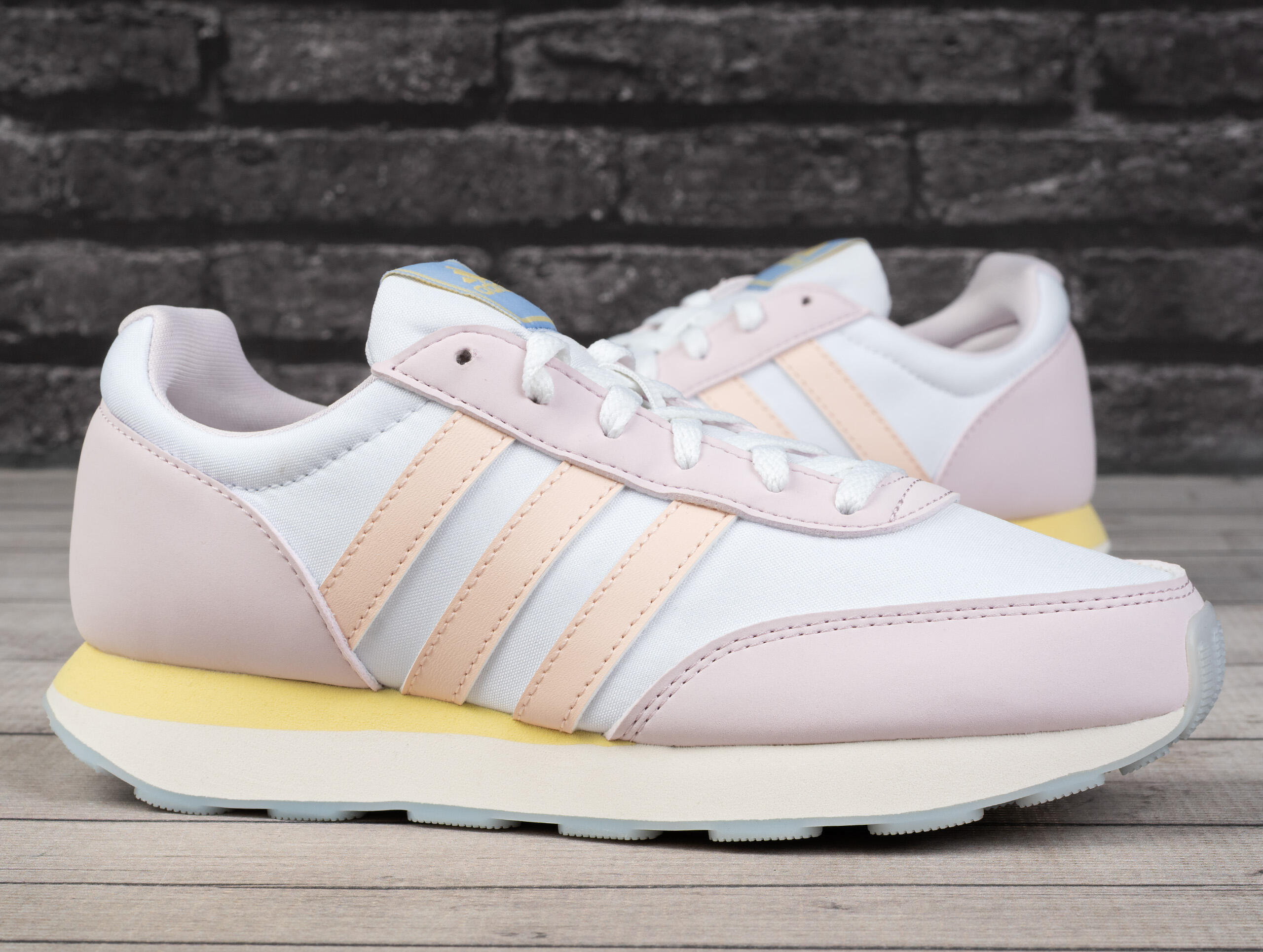 Buty damskie sportowe do chodzenia Adidas RUN 60S 2/7