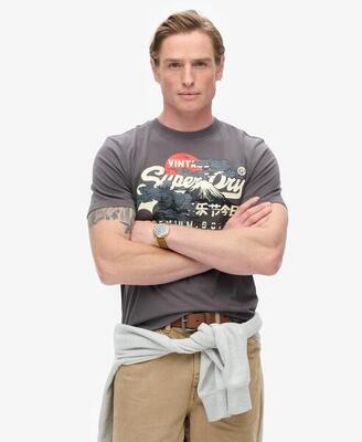 Grafisches T-Shirt Tokyo Vl von SUPERDRY