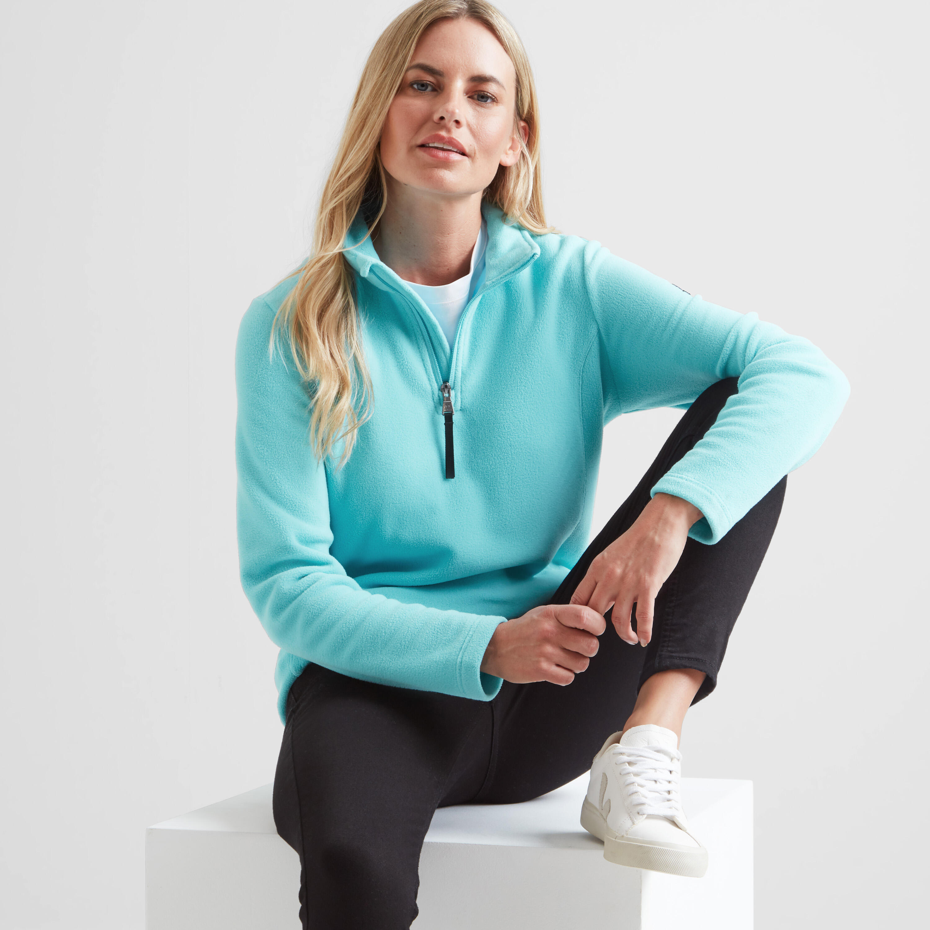 Revive Womens Fleece Zip Neck 2/4