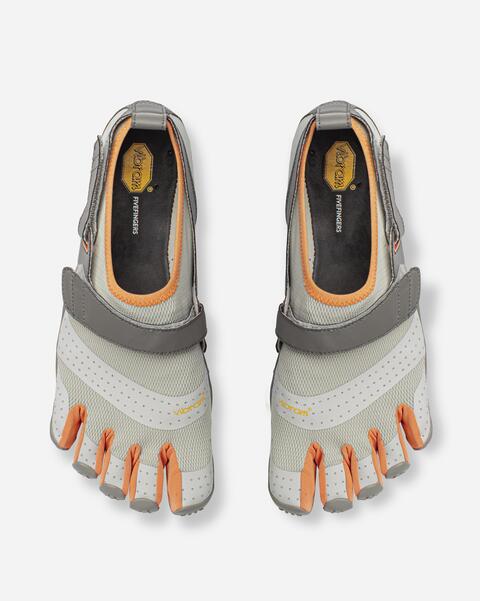 Vibram V Aqua FiveFingers Minimalist Training Shoes Perforated Sole Design 4/4