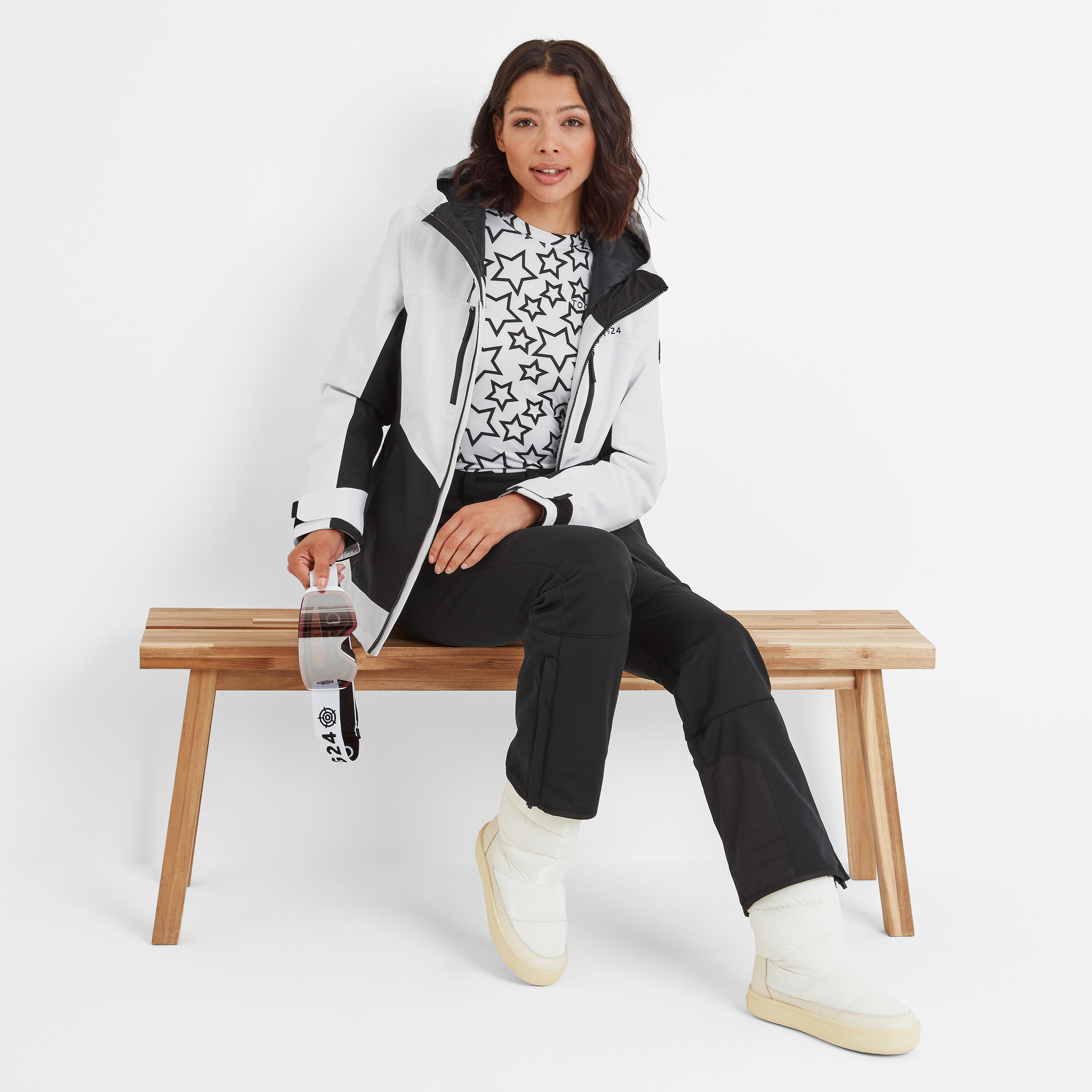 Montana Womens Ski Jacket 2/4