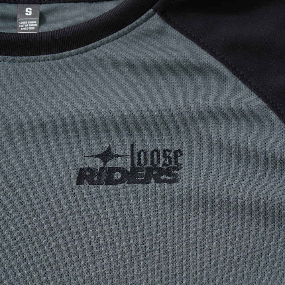 Essentials Grey Black 2/5