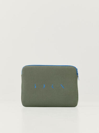 Custodia Born Custodia per computer Born Living Yoga