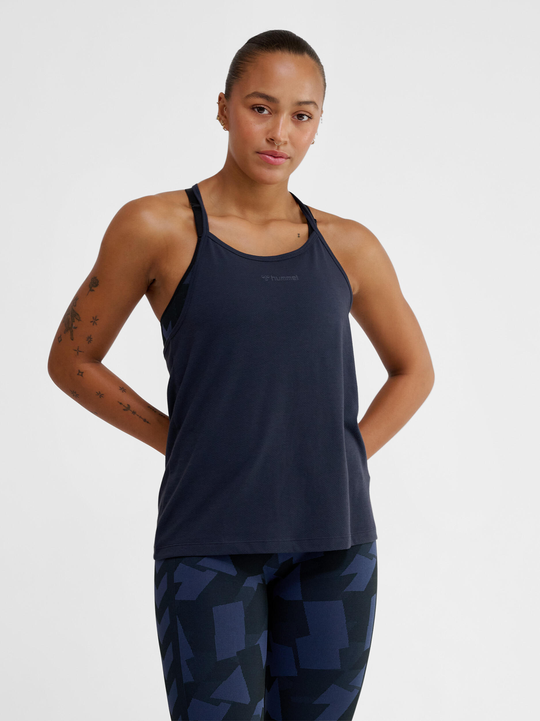 HUMMEL Instap T-Shirt Hmlmt Vanja Training Dames HUMMEL