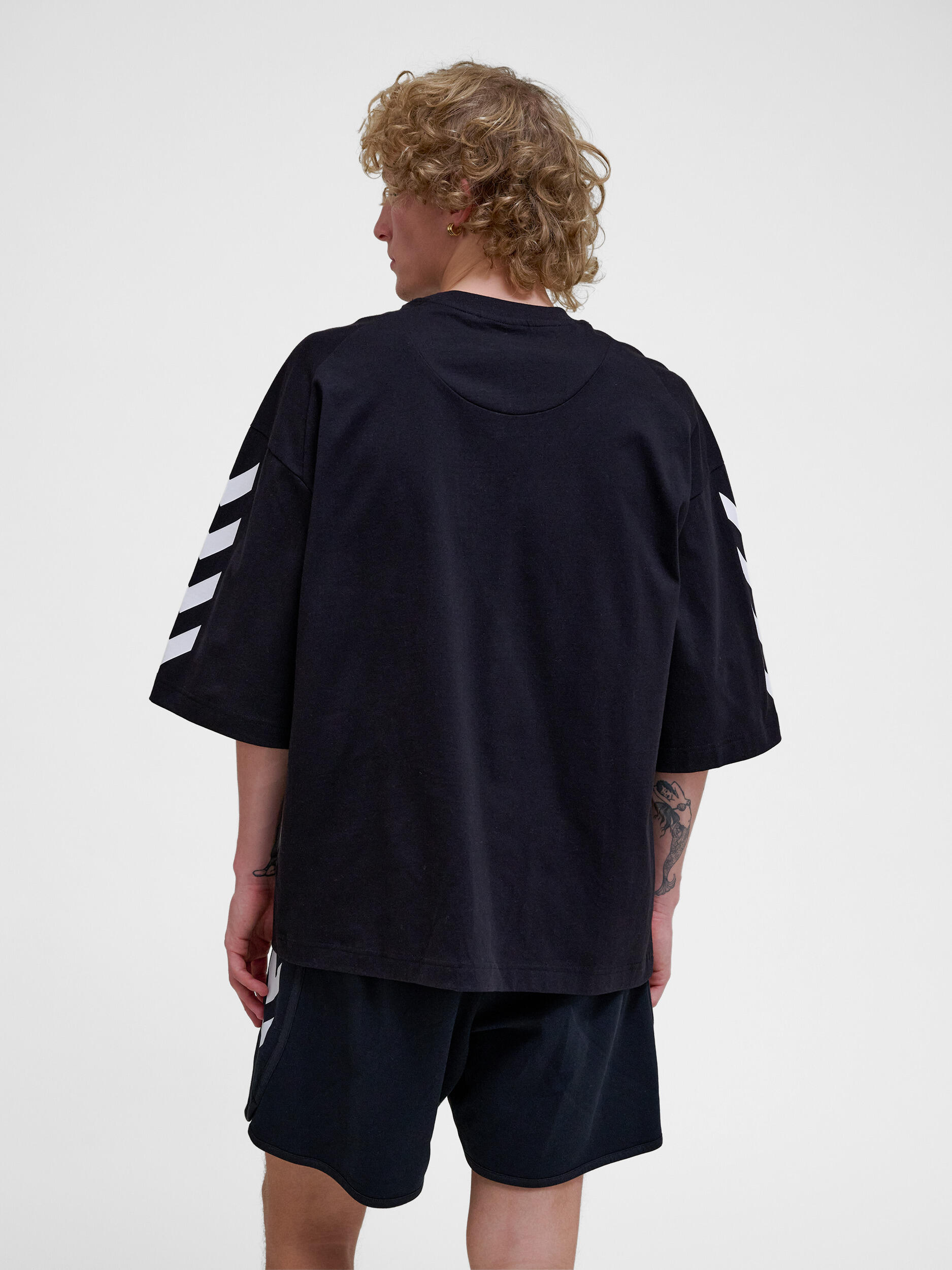 T-shirt oversize Hummel Willy SW 2/7