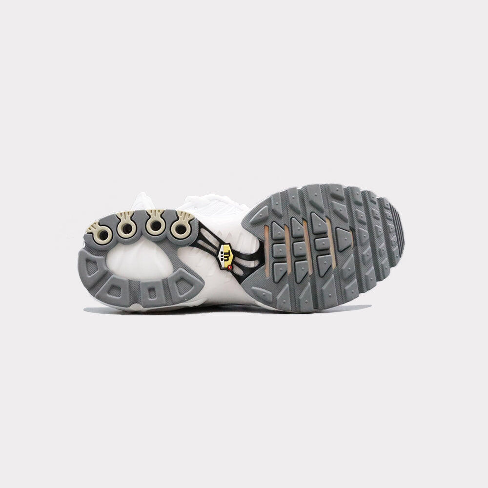 Chaussures - course - respirantes, amortissantes - air max plus - blanc/noir 4/7