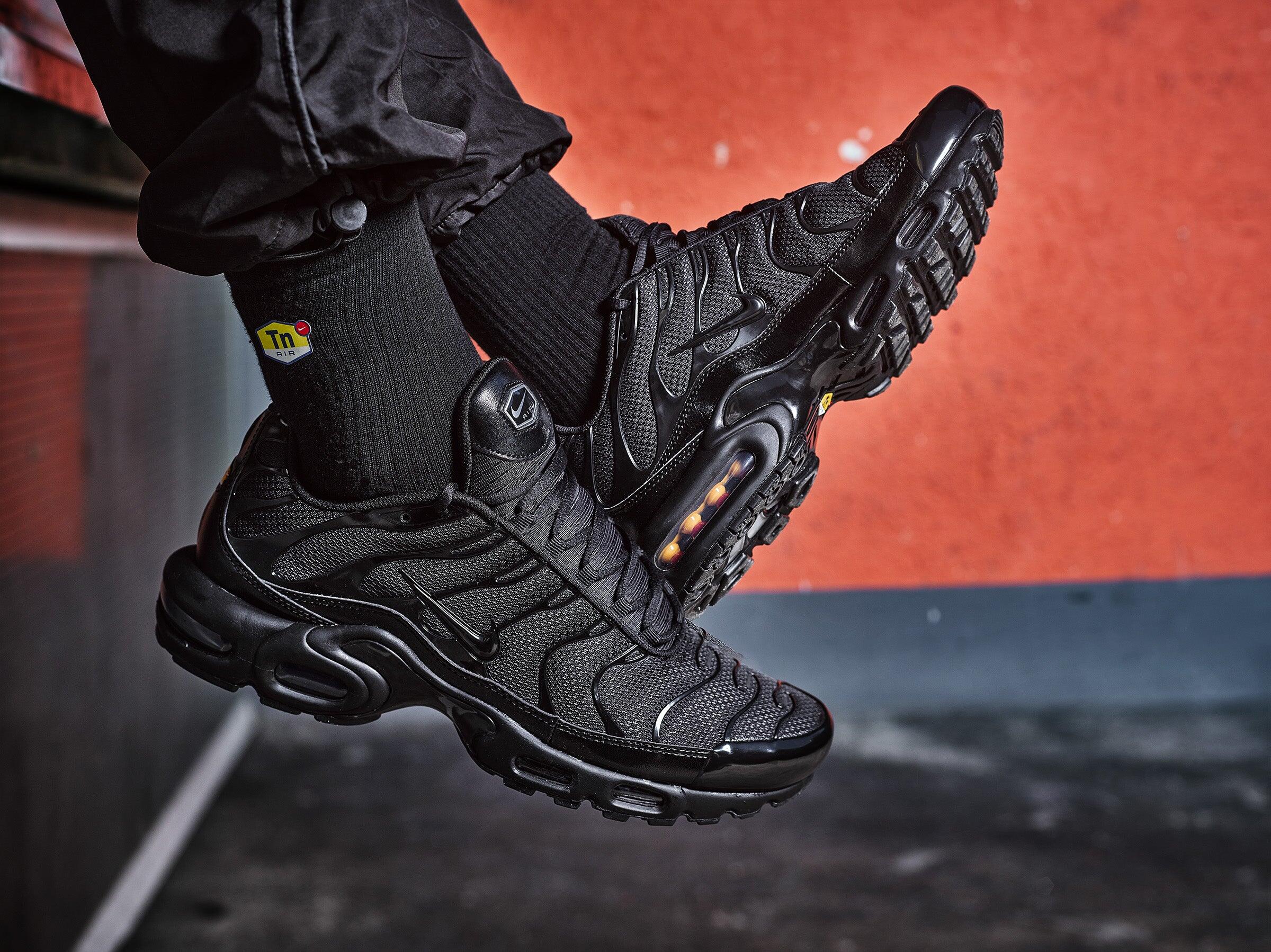 Nike Air Max Plus Triple Black 6/6