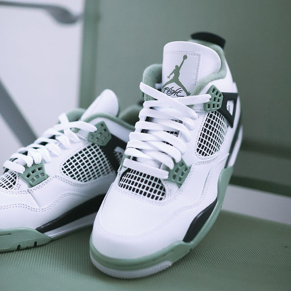Air Jordan 4 Seafoam 6/7