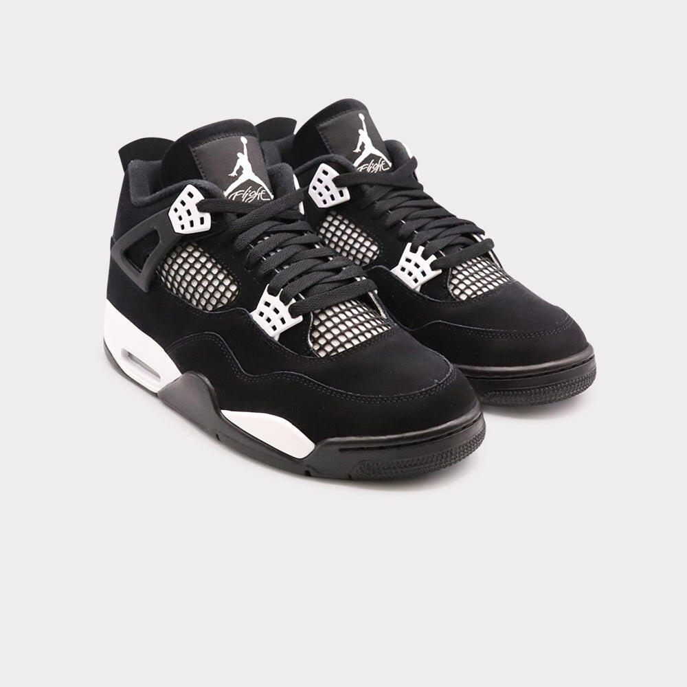 Air Jordan 4 Retro White Thunder 2/7