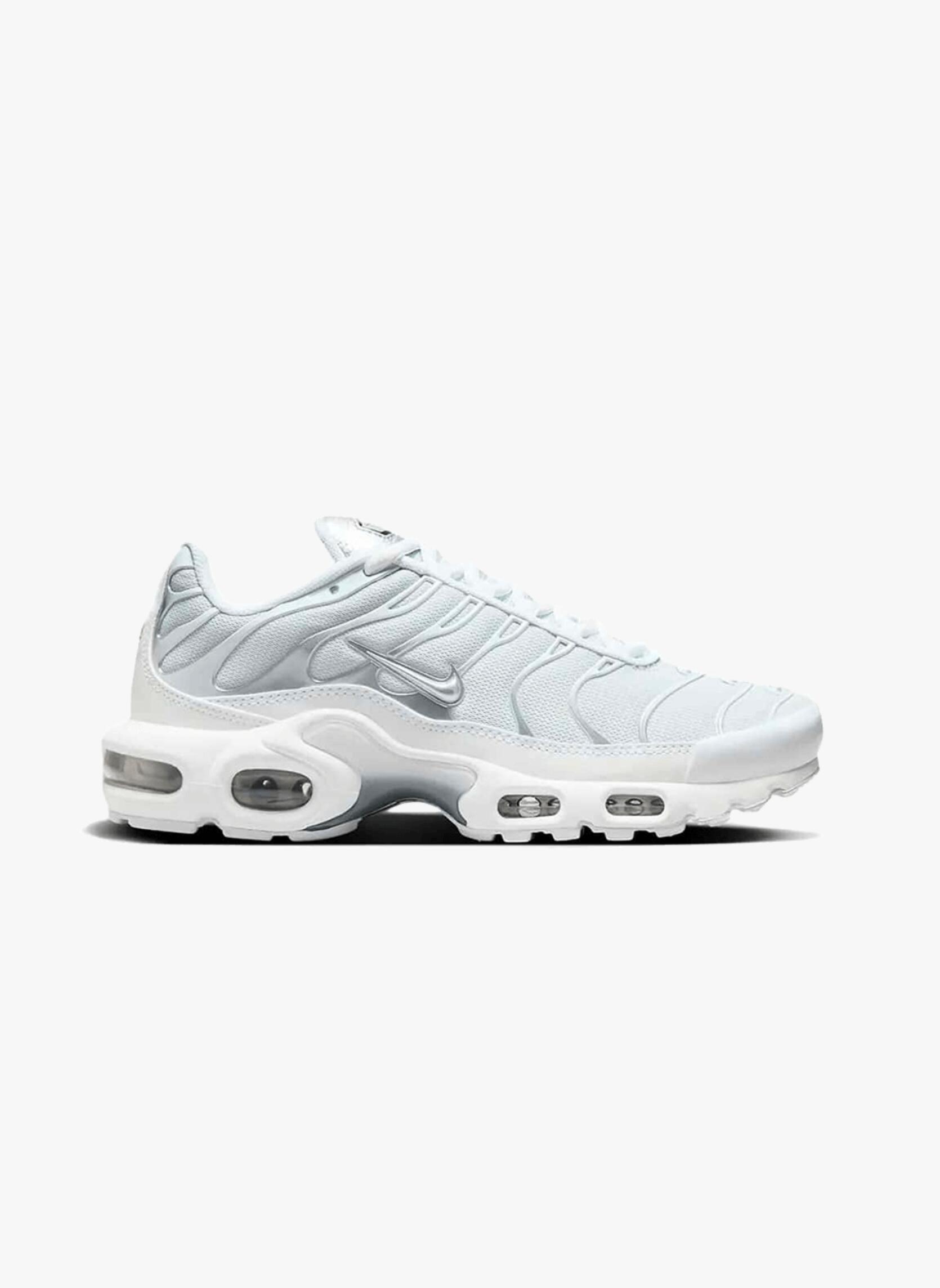 Nike Air Max Plus White Metallic Silver 3/5