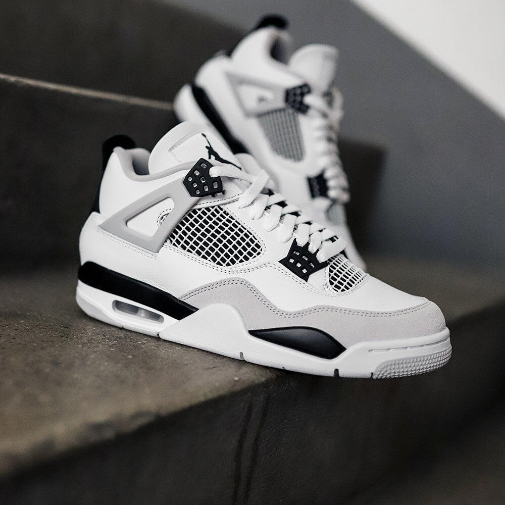 Nike Air Jordan 4 - Military Black 5/7