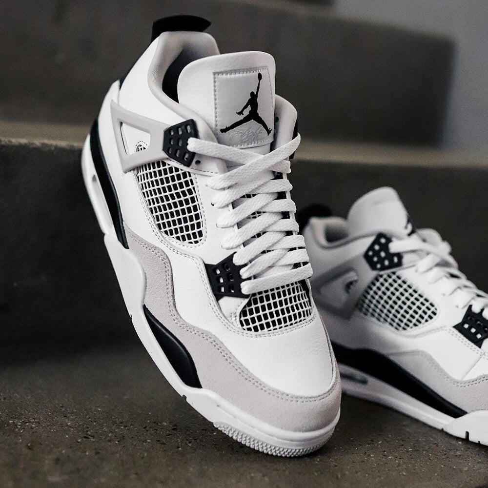 Nike Air Jordan 4 - Military Black 6/7
