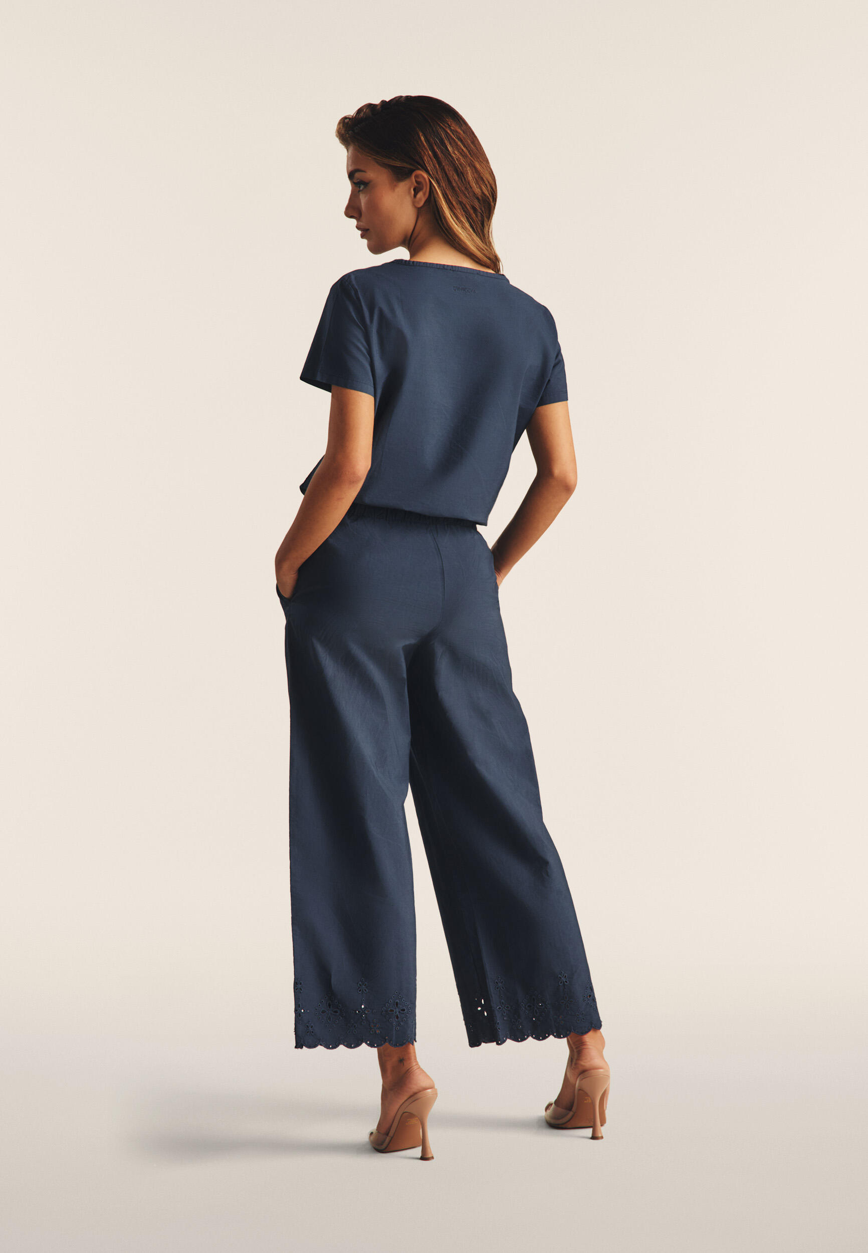 Pantalon large en coton navette avec broderies Sangallo 2/5