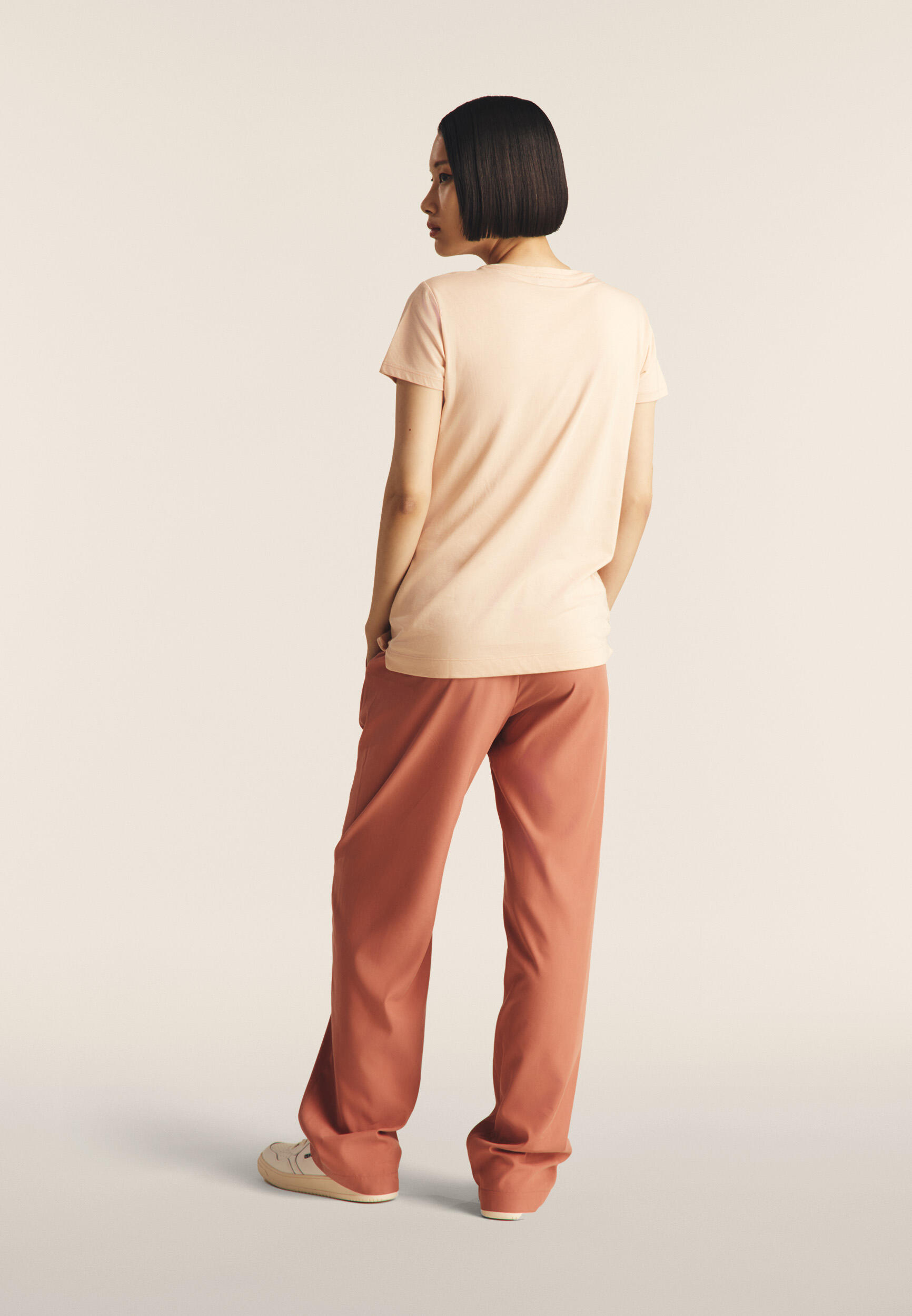 T-Shirt in jersey modal con Logo Strass 2/5