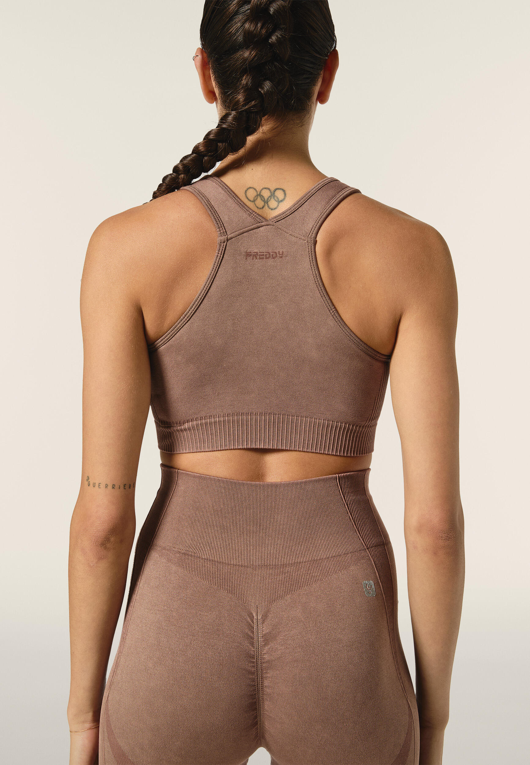 Top sportivo seamless ice wash con spalline incrociate 3/5