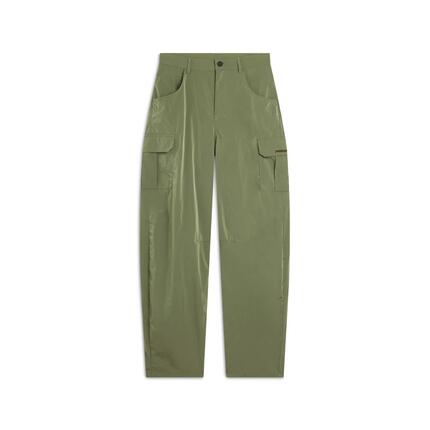 Pantalon cargo en nylon navette coupe carotte