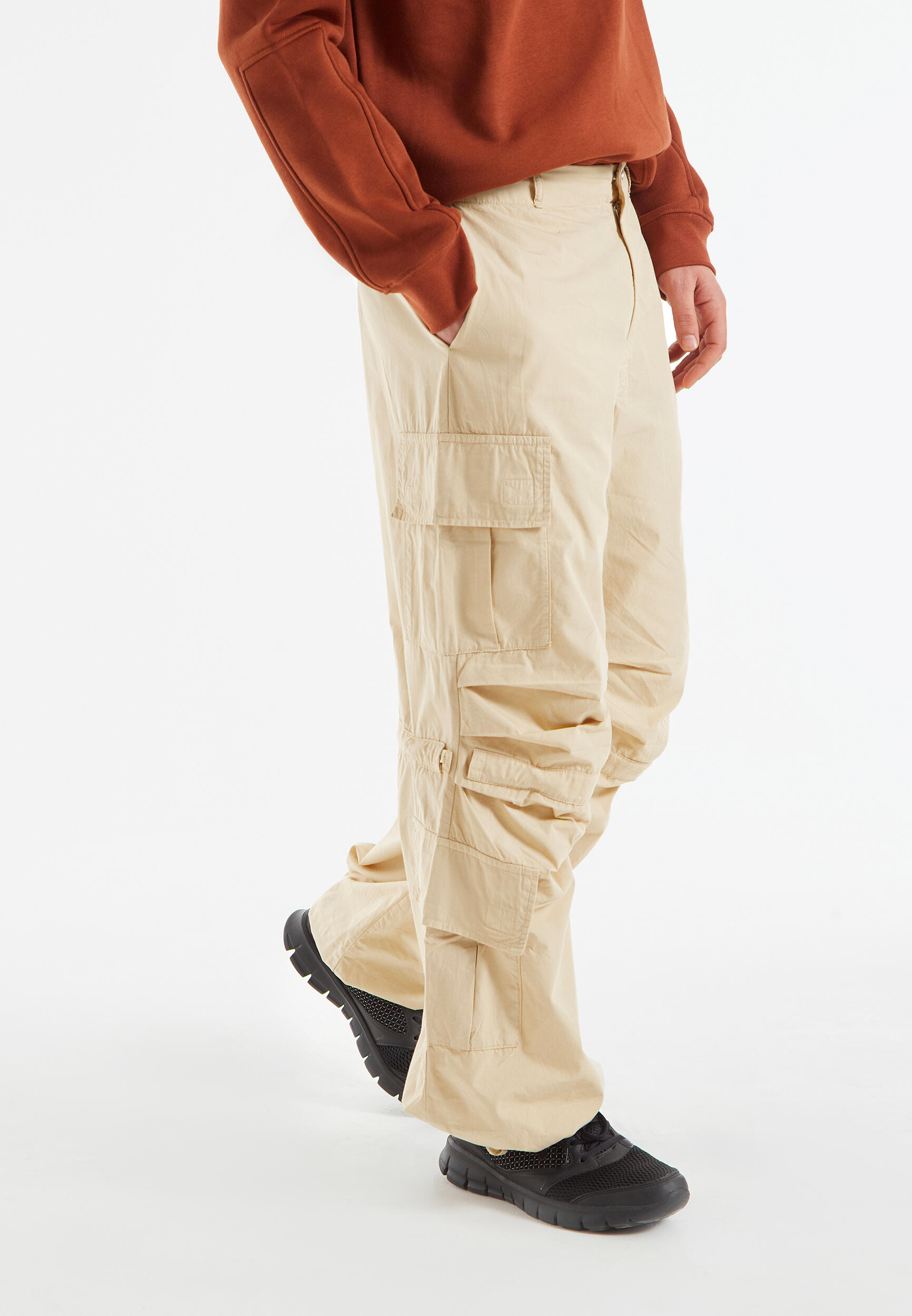 Pantalon cargo avec poches doubles et lacet ajustable intermédiaire 5/5
