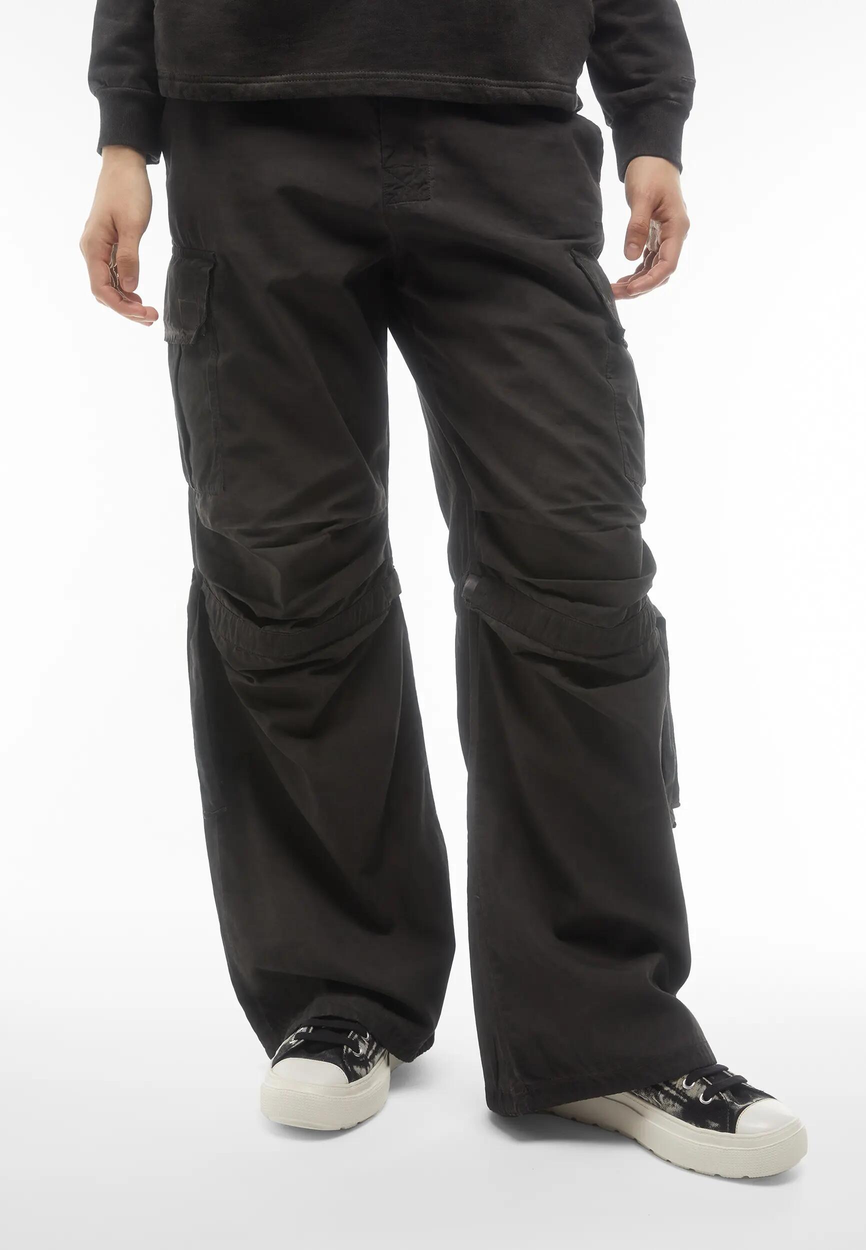 Pantalon cargo pour femmes en popeline à effet usé 2/7