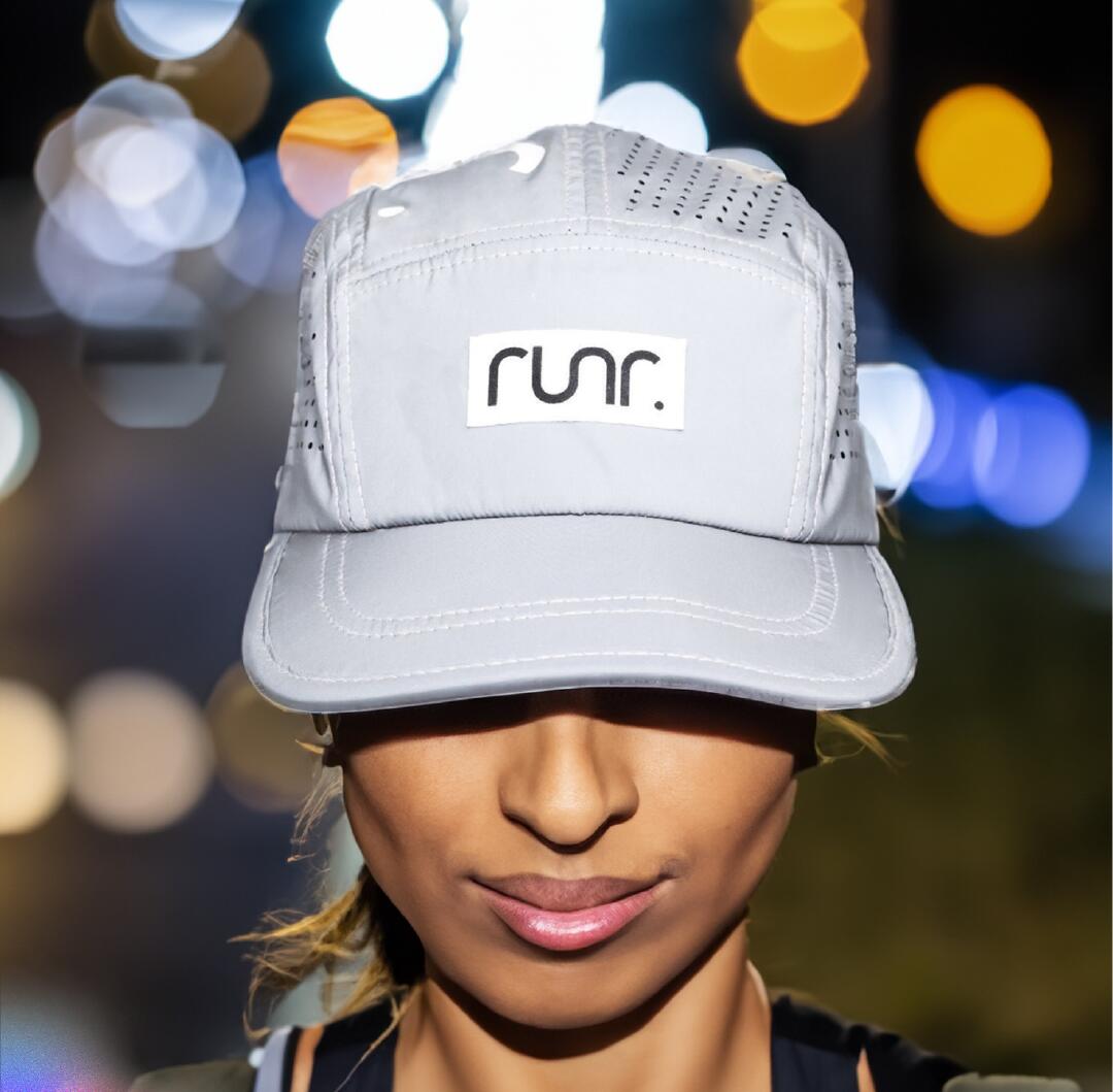 Runr Lumos Reflective Technical Running Hat 4/4