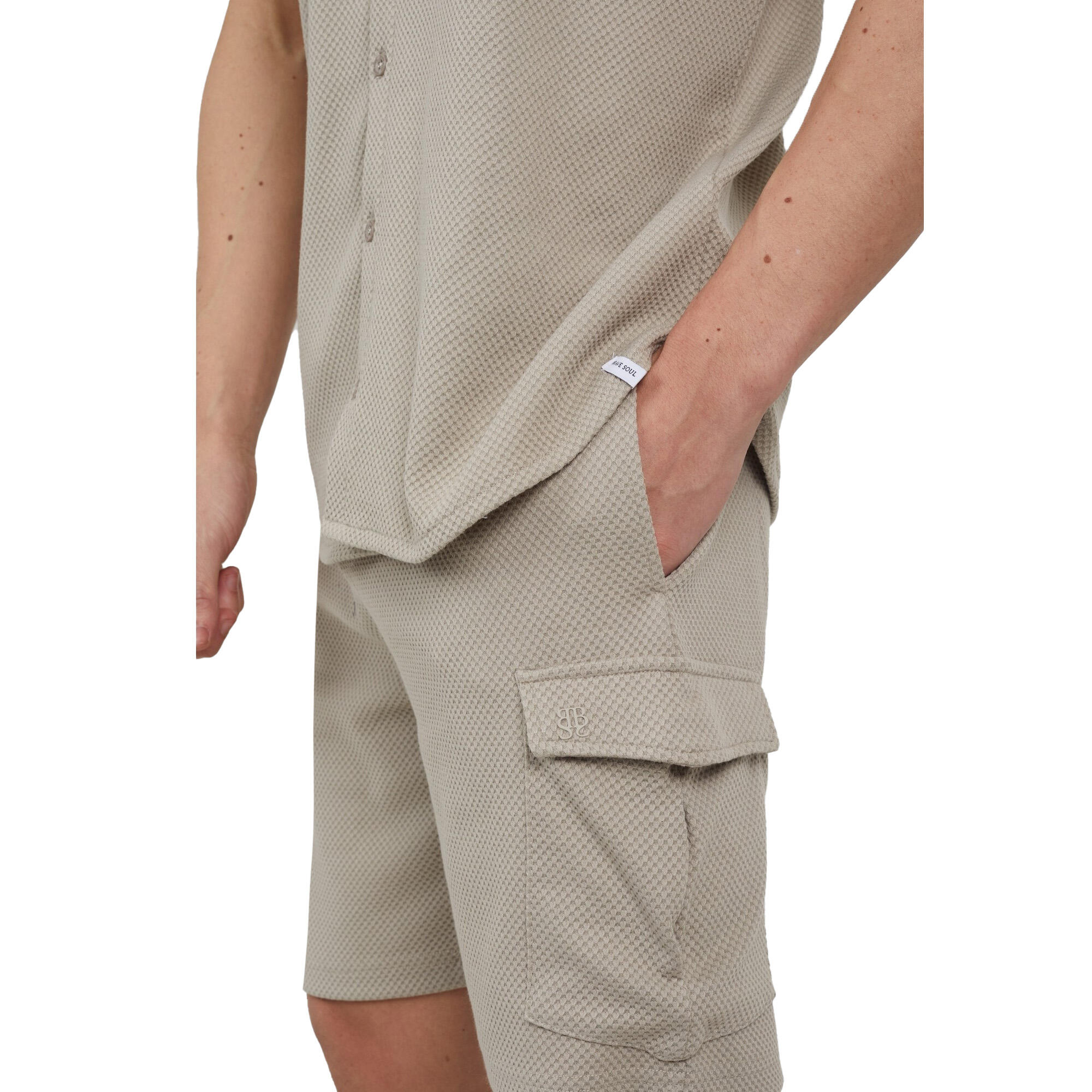Mens Cadby Textured Cargo Shorts (Light Sand) 4/5