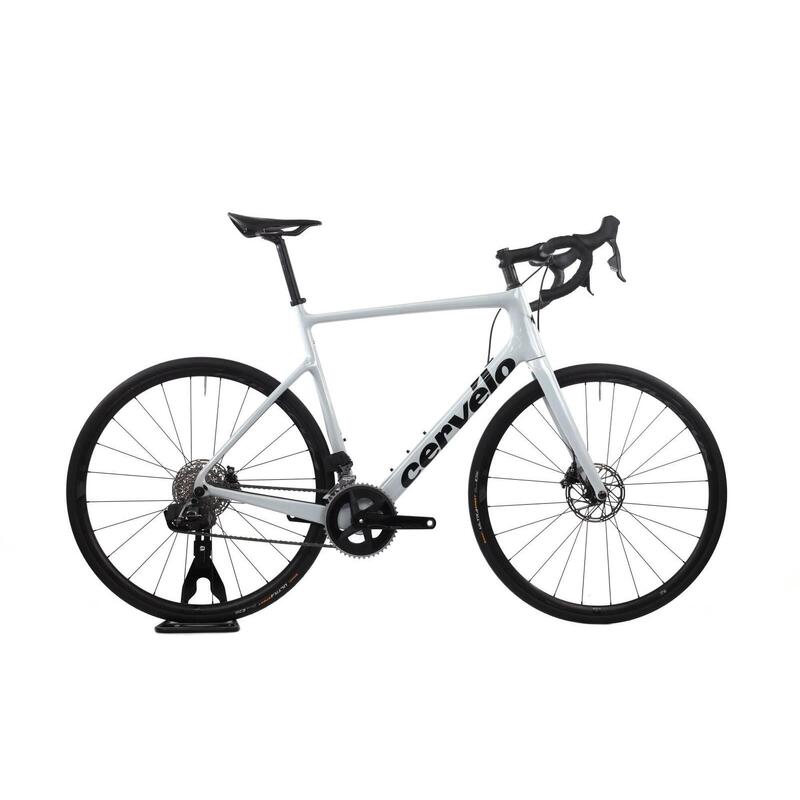 0ee0e85b-7d25-4cb4-814f-e17e1af7b1e8_c5c5c5