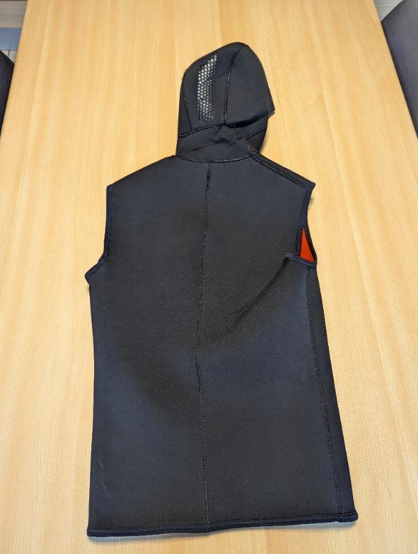 Tussen Particulieren - Wetsuit en hooded vest combo (L) 4/5