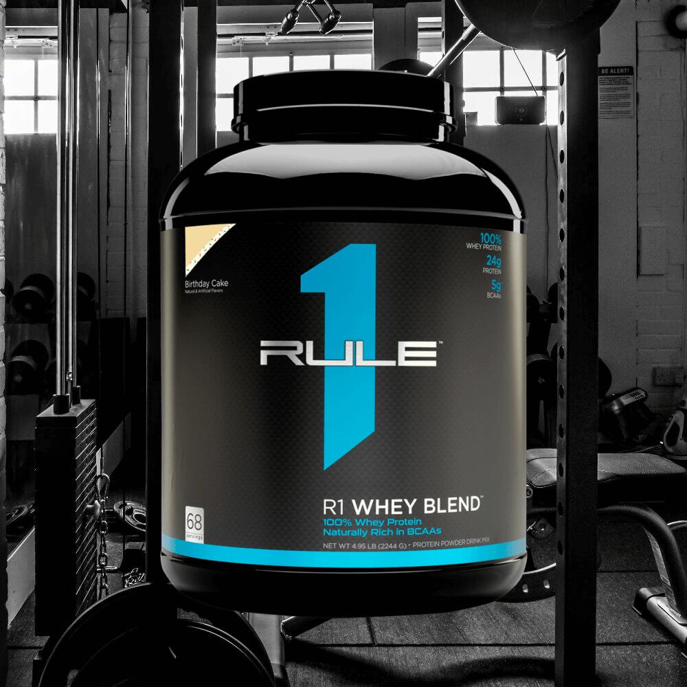 Rule1 R1 Whey Blend (5lbs) Birthday Cake - Protéines 2/3