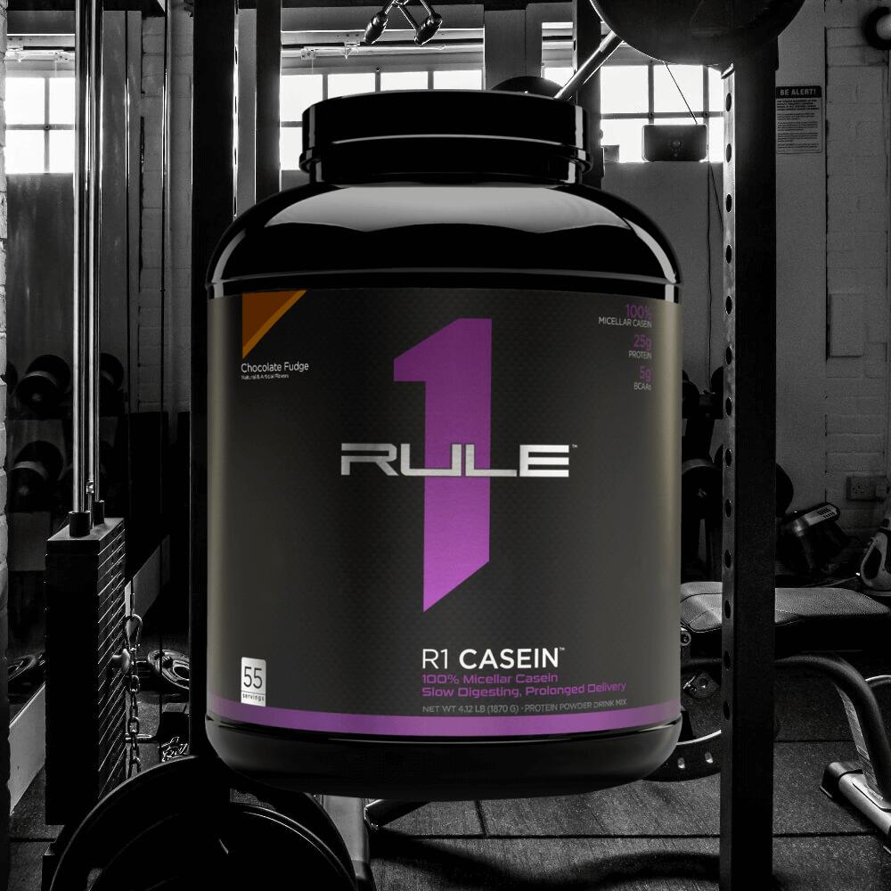 Rule1 R1 Casein Protein (4lbs) Chocolate Fudge - Protéines - Caséine 2/3
