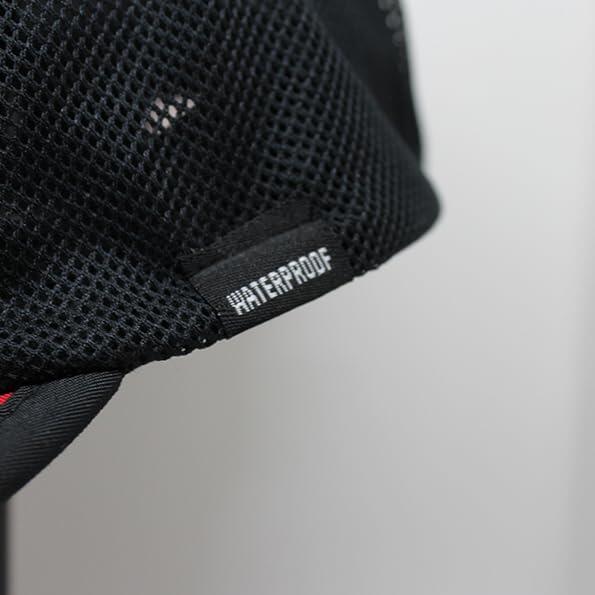 Gorra Running 5 Paneles - Reciclado - Waterproof - Fluorine-Free (Rojo) 4/5