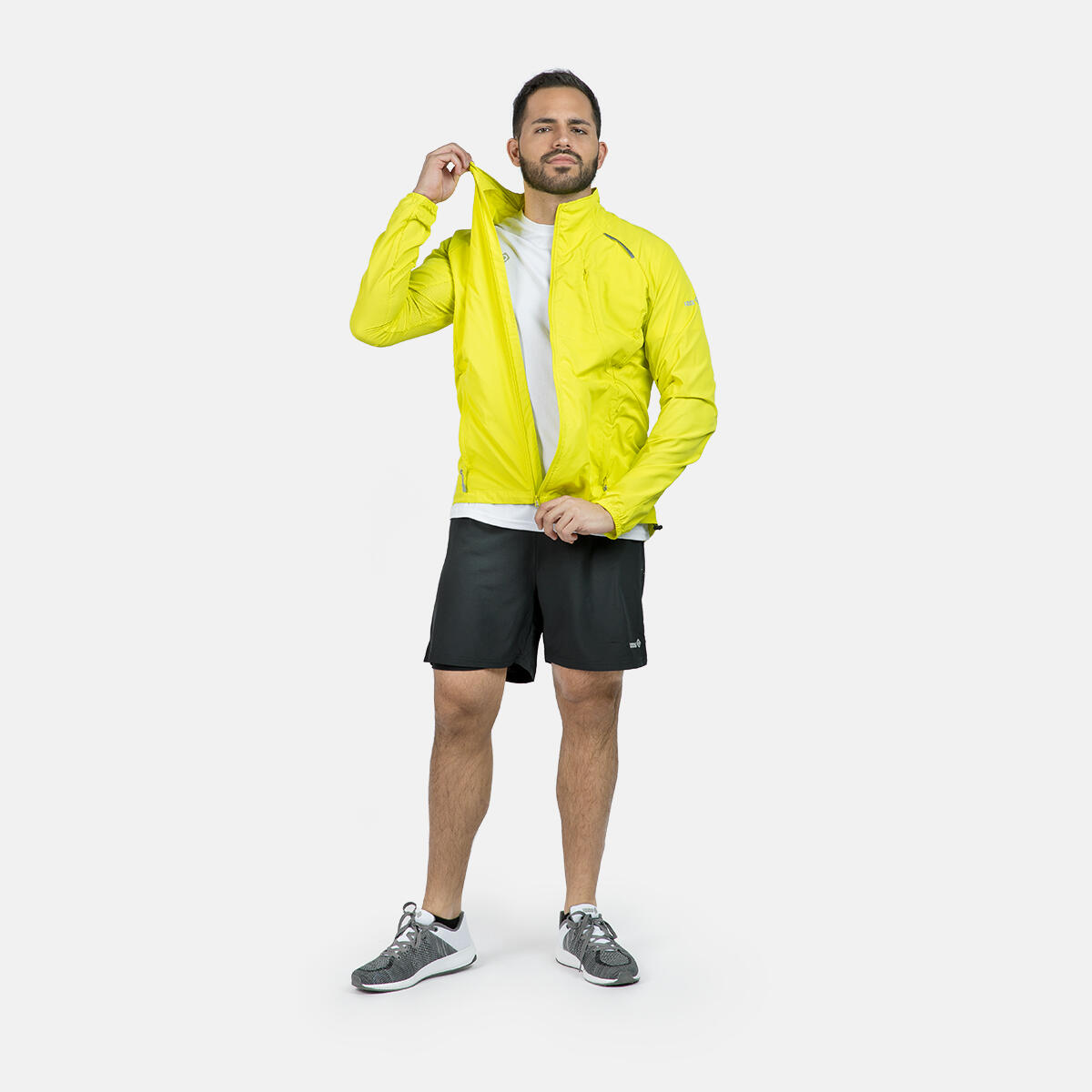 Izas Casaco de corrida e trekking BREZEL leve e funcional - AWPS , tecido DRY e 4/5