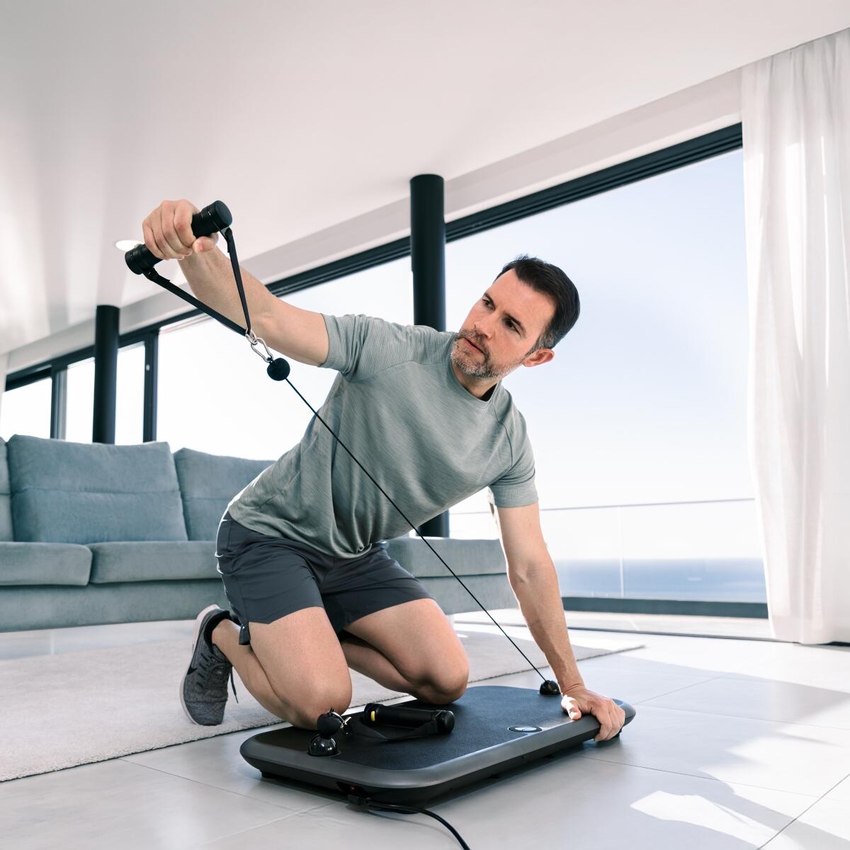 DSG200i – Smart Home Gym – Kraftstation 3/7
