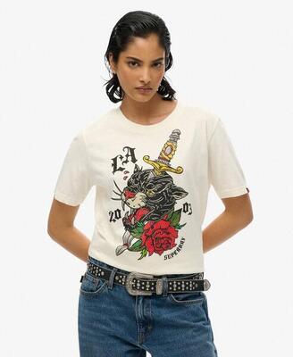 Casual t-shirt neo trad tattoo