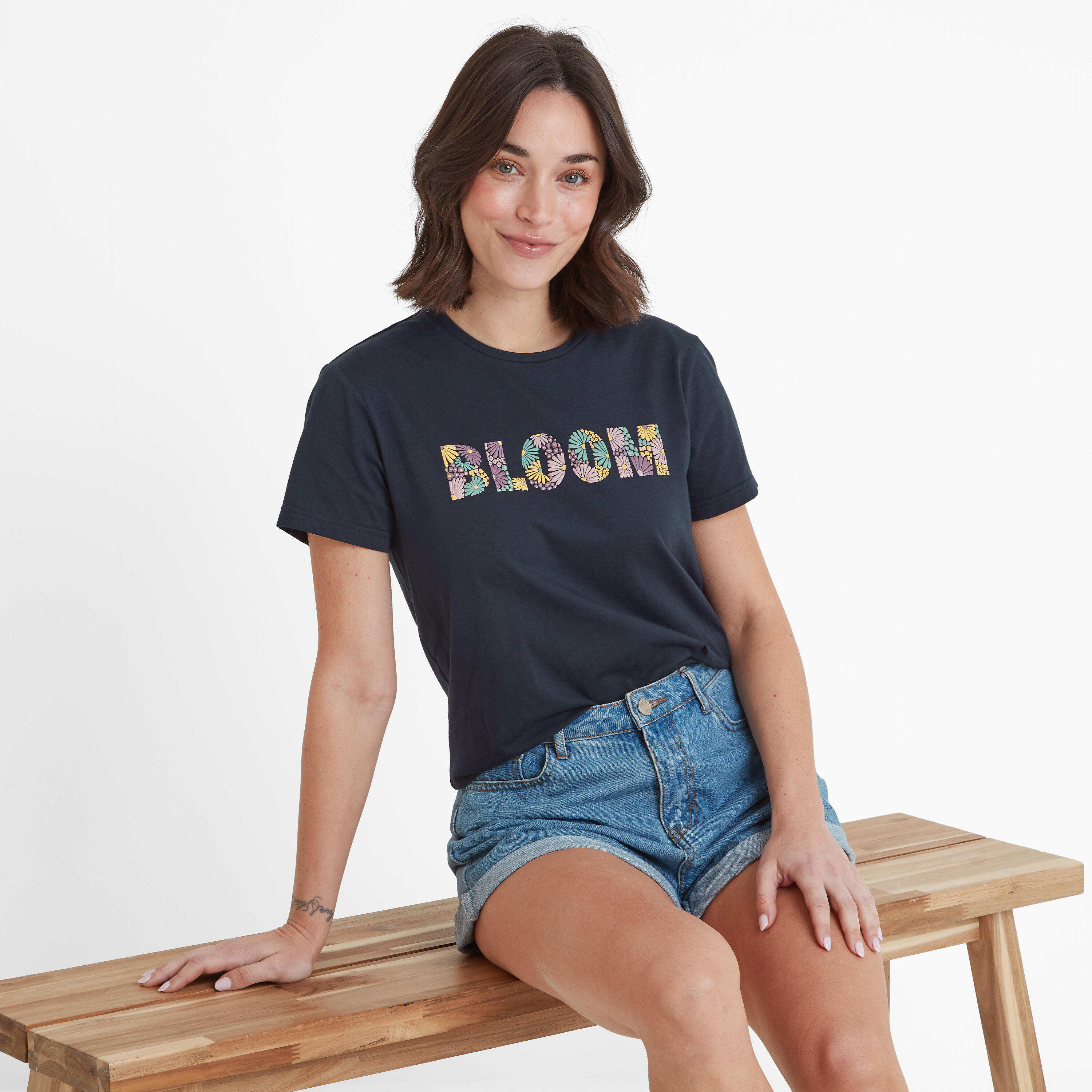 Minda Womens T-Shirt 2/4