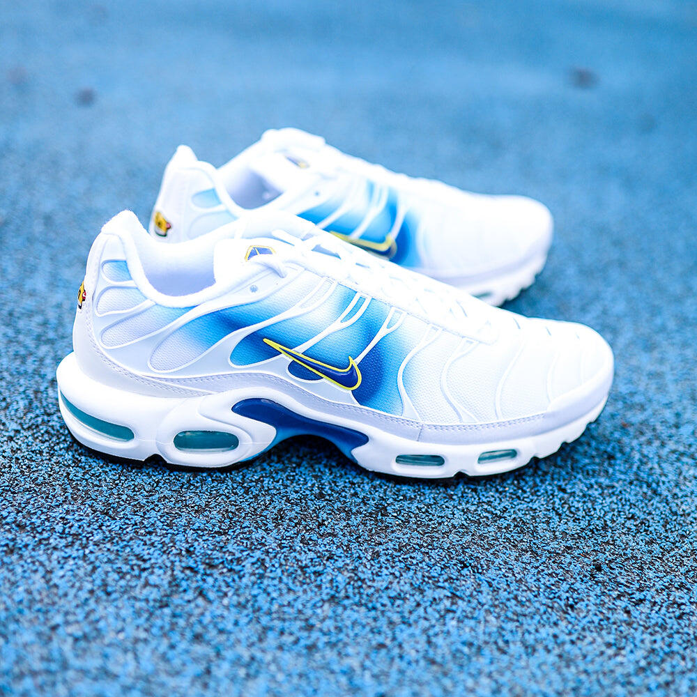 Nike Air Max Plus Spray Paint Swoosh White Blue 6/7