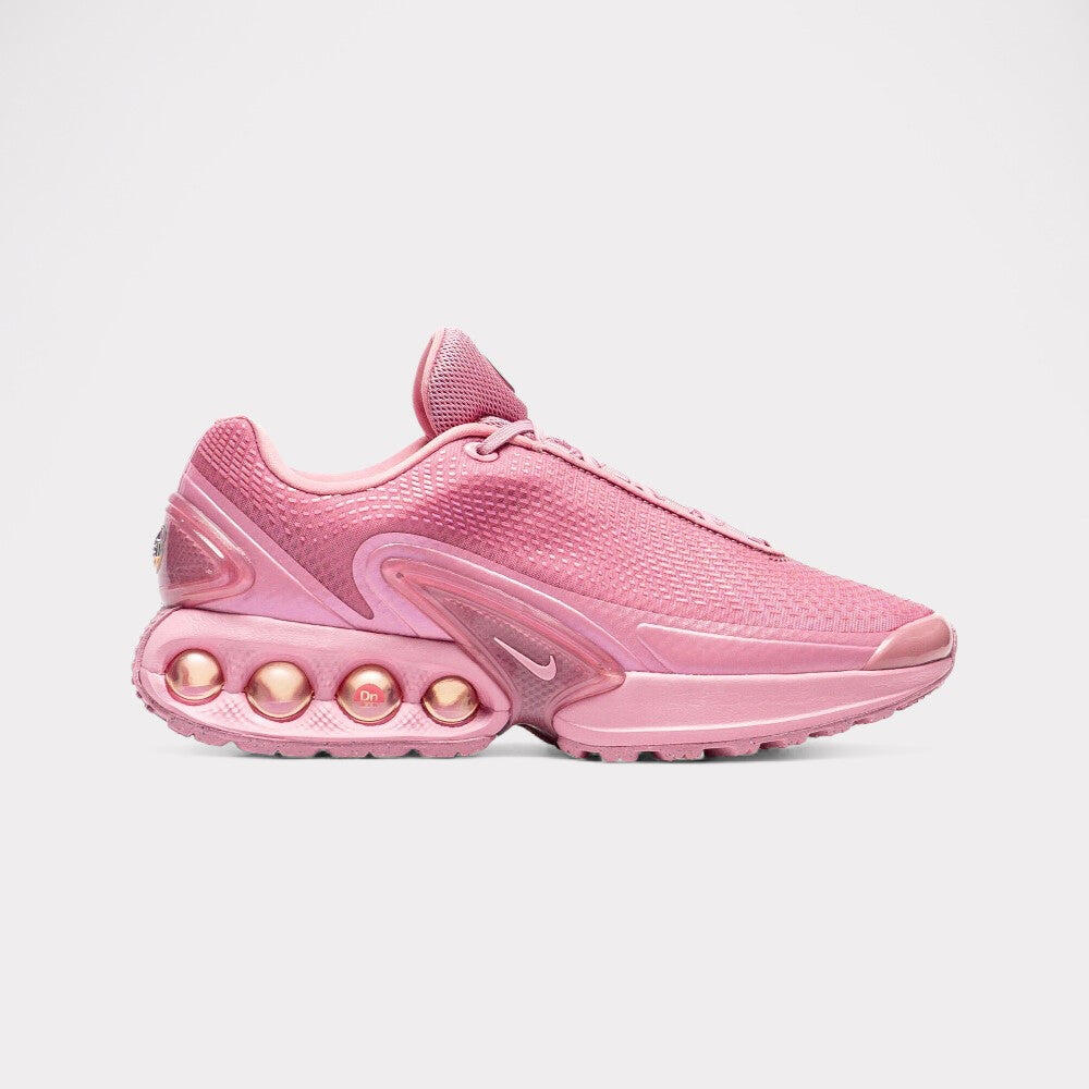 NIKE picture