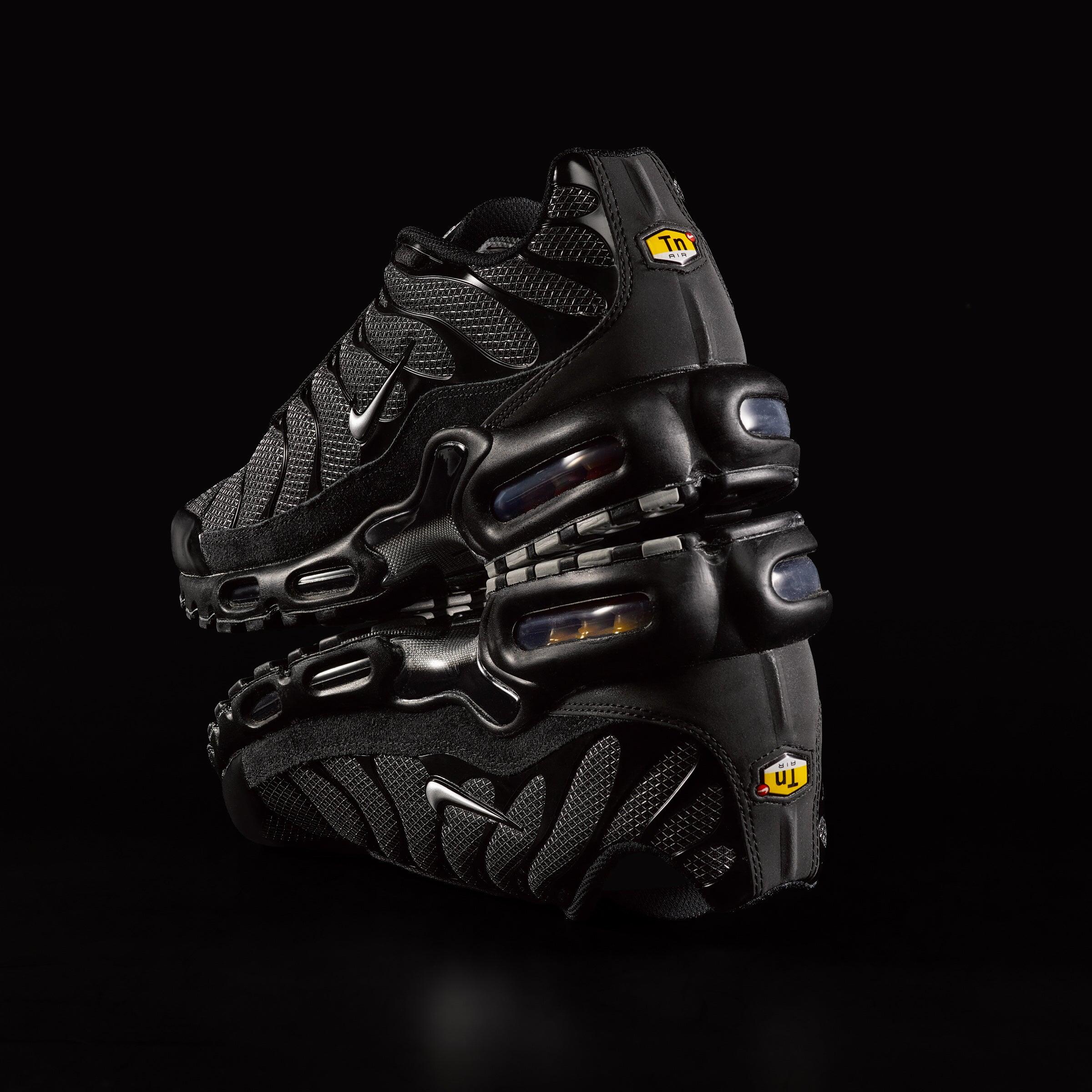Nike Air Max Plus - Black Silver 5/6