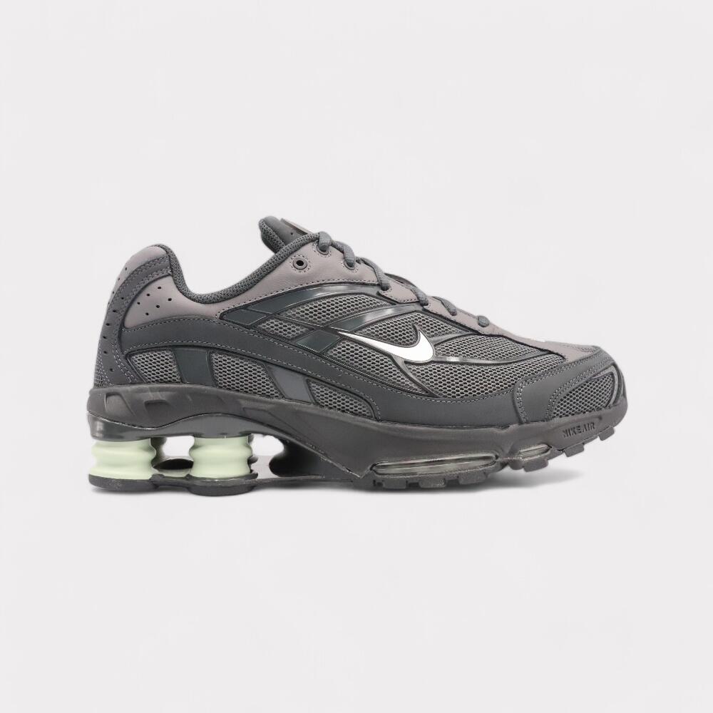 NIKE picture
