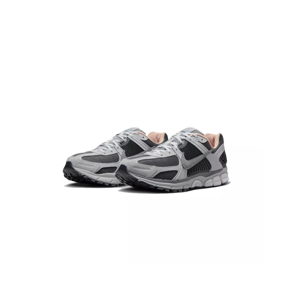 Basket Nike ZOOM VOMERO 5 2/7