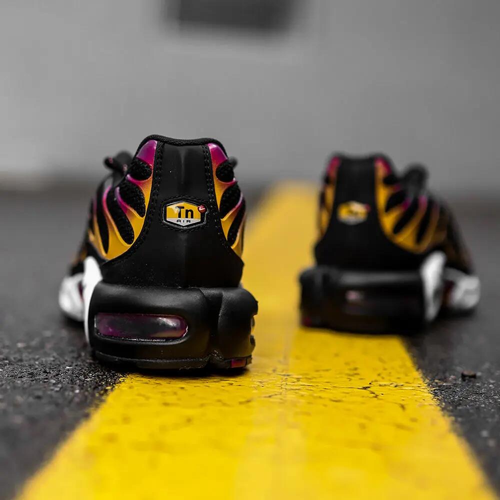 Nike Air Max Plus - University Gold 7/7