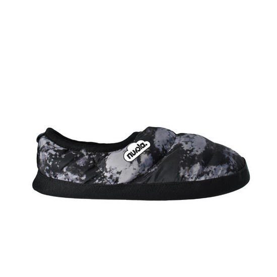 Chaussons unisex Nuvola de couleur noir avec semelle en gomme