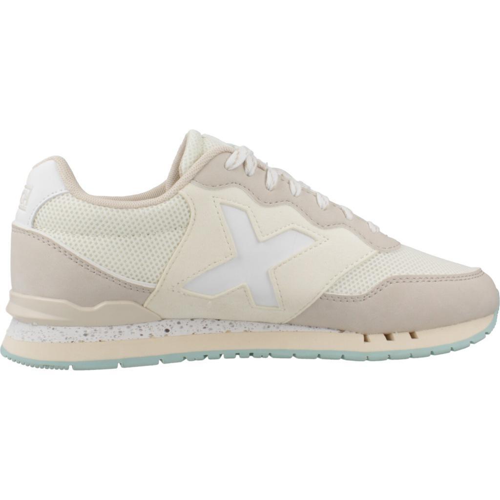 Baskets Munich Modèle Dash Woman Couleur Beige 4/5