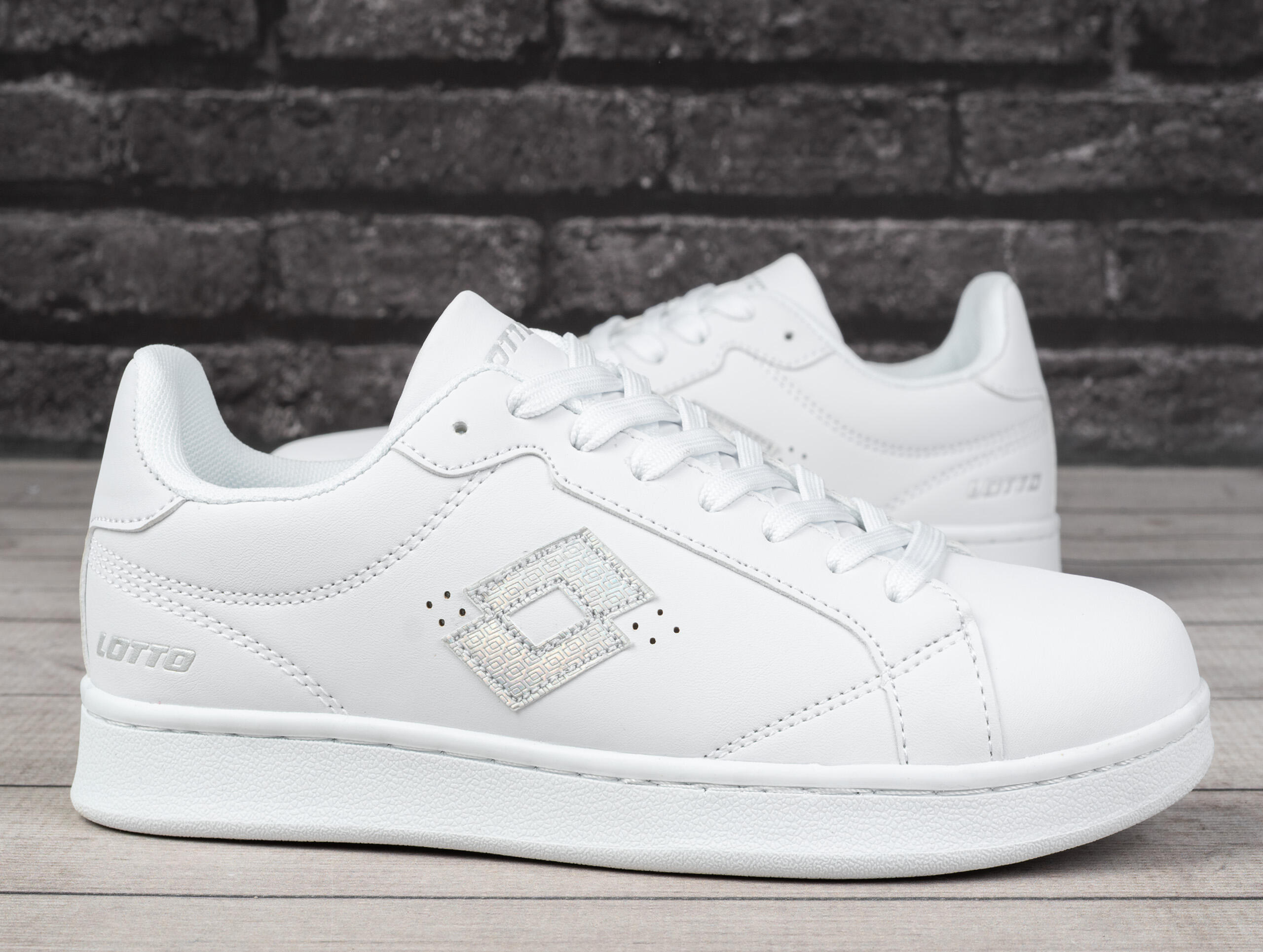 Buty damskie sportowe do chodzenia Lotto JAMBOL GC