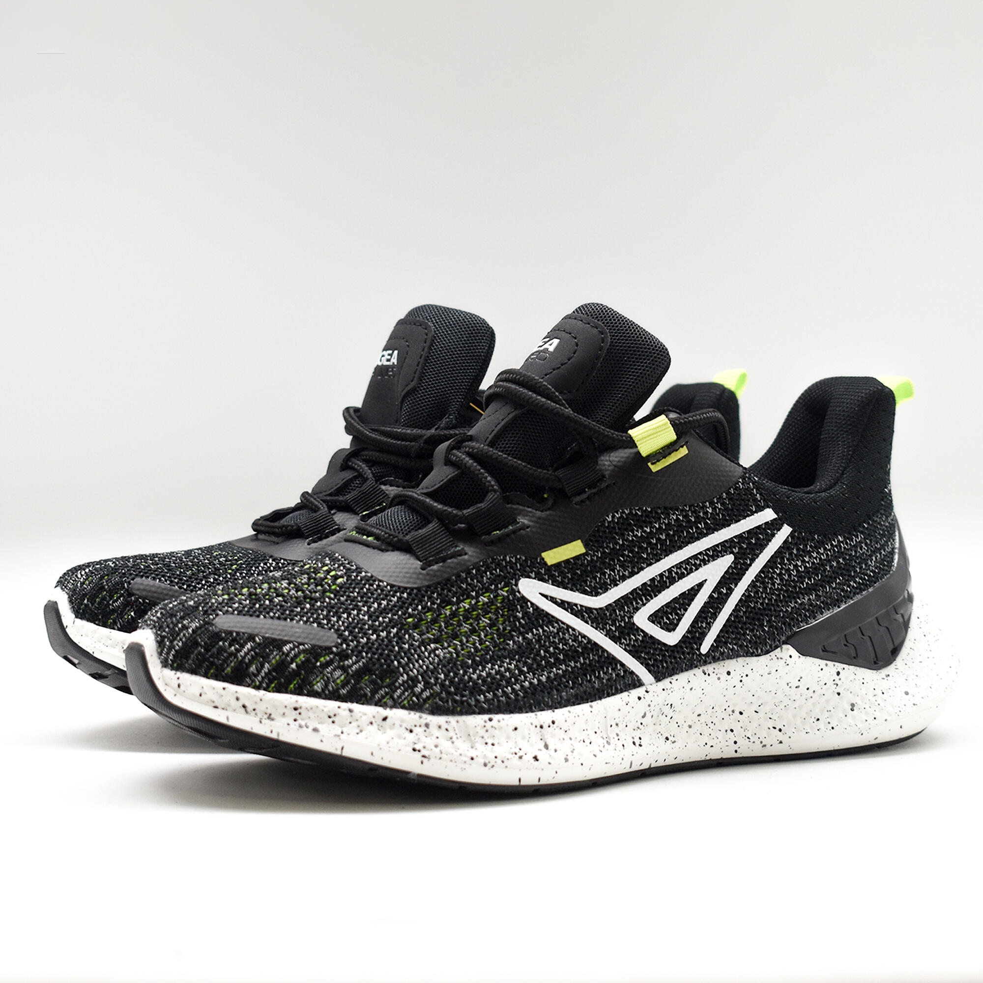 LEGEA Scarpe da running DRILLED nere