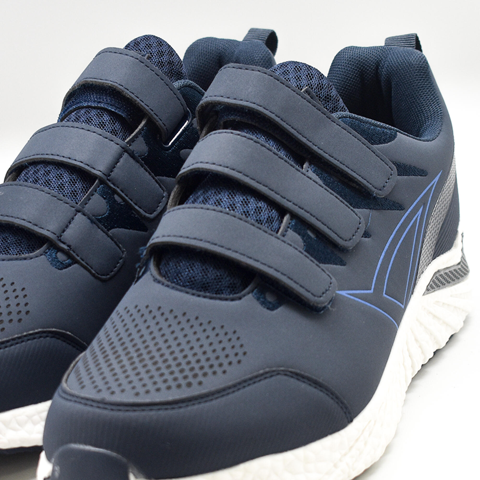 Chaussure sportive avec fermeture scratch SGLOBO 5/7