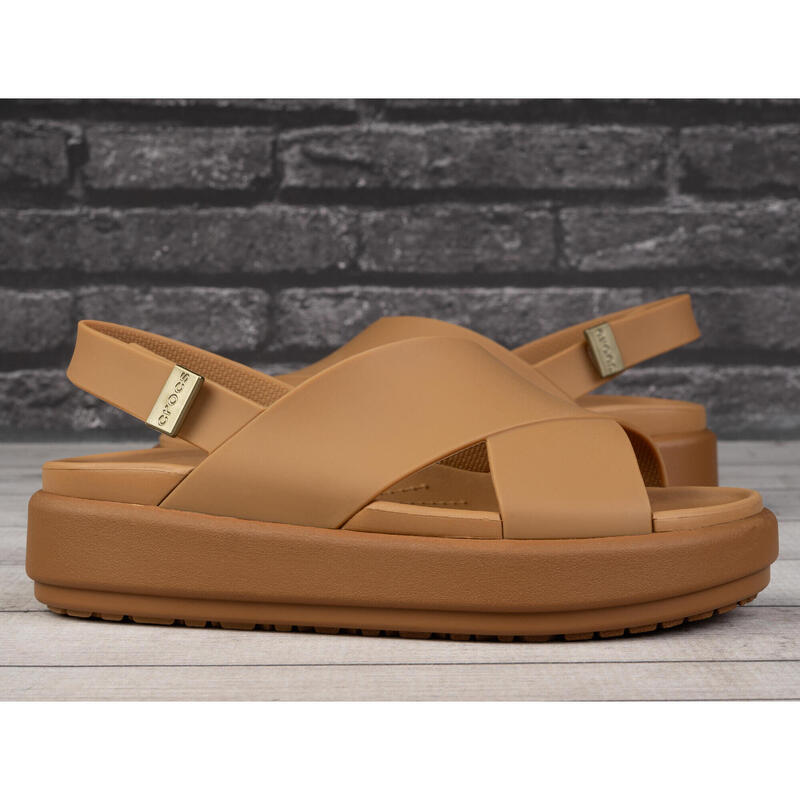Sandały damskie do chodzenia Crocs BROOKLYN LUXE CROSS STRAP