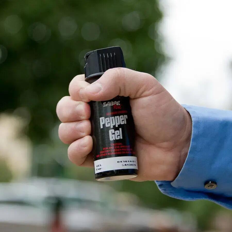 Spray autoaparare cu piper gel Sabre 50 g cu suport inclus 5/5