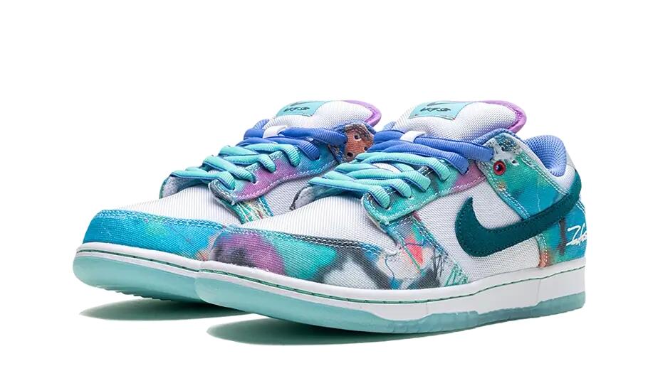 Nike SB Dunk Low Futura Laboratories Bleached Aqua 2/5