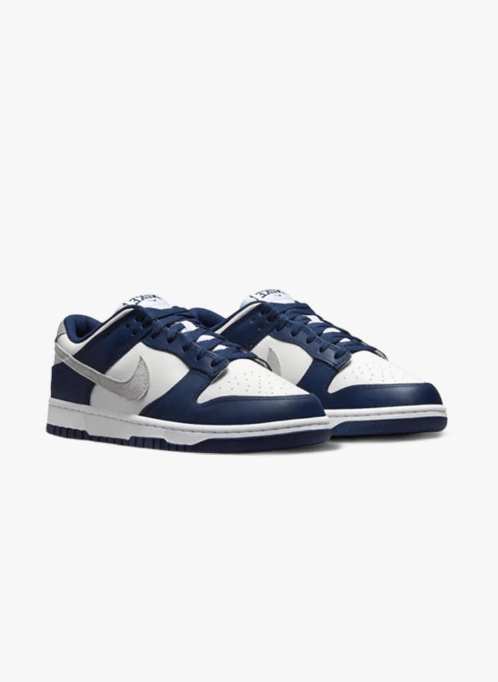 Dunk Low Summit White Midnight Navy 4/5