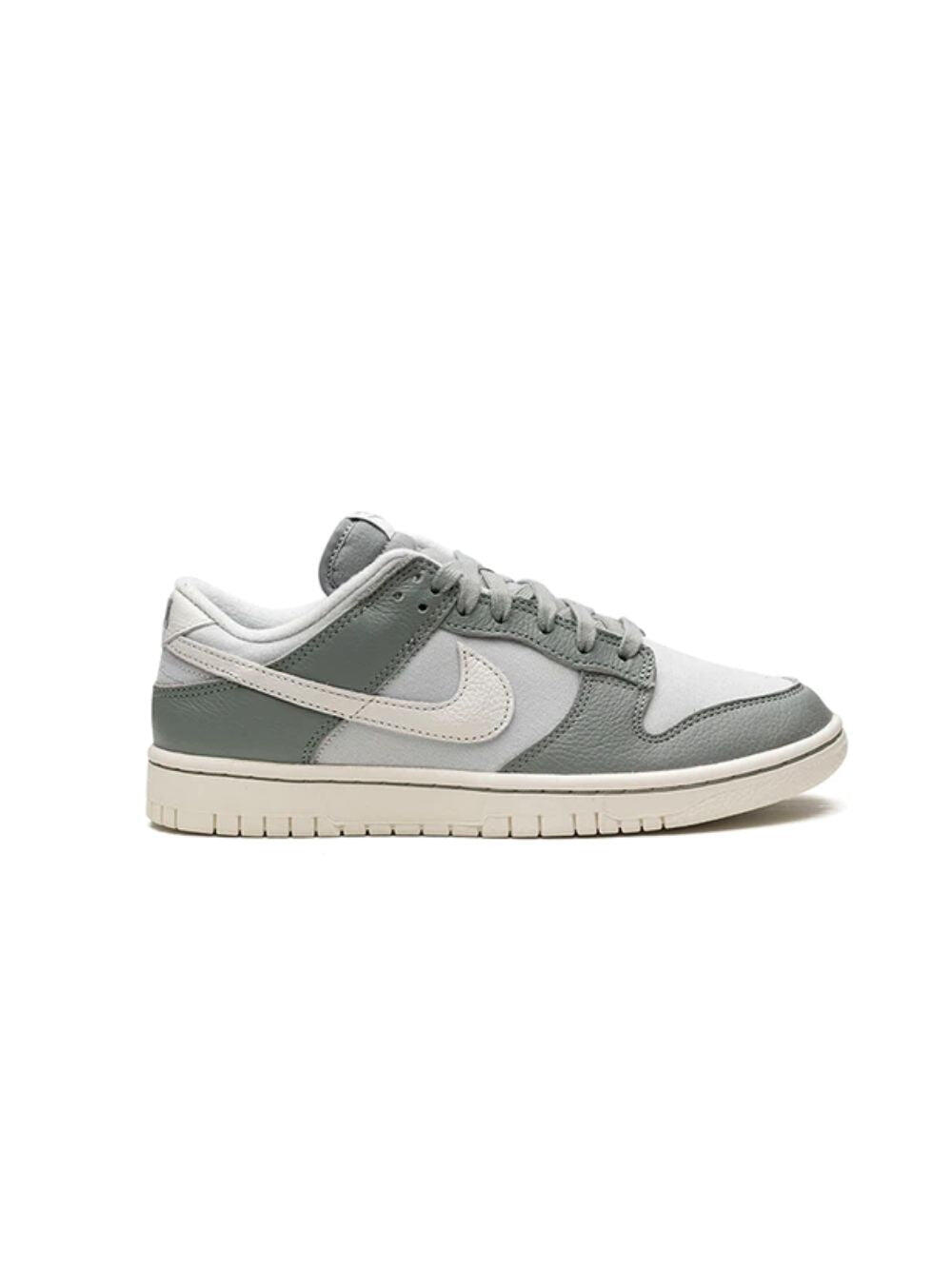 Unisex - lifestyle - dunk low - mica green/sail-photon dust 5/5